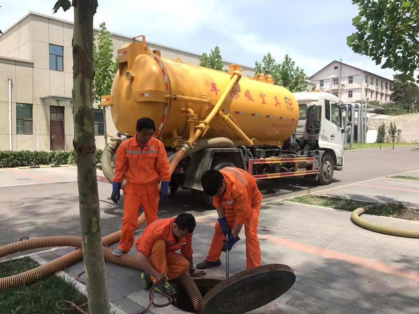 南山化粪池清理与5-8吨吸粪车施工效率分析